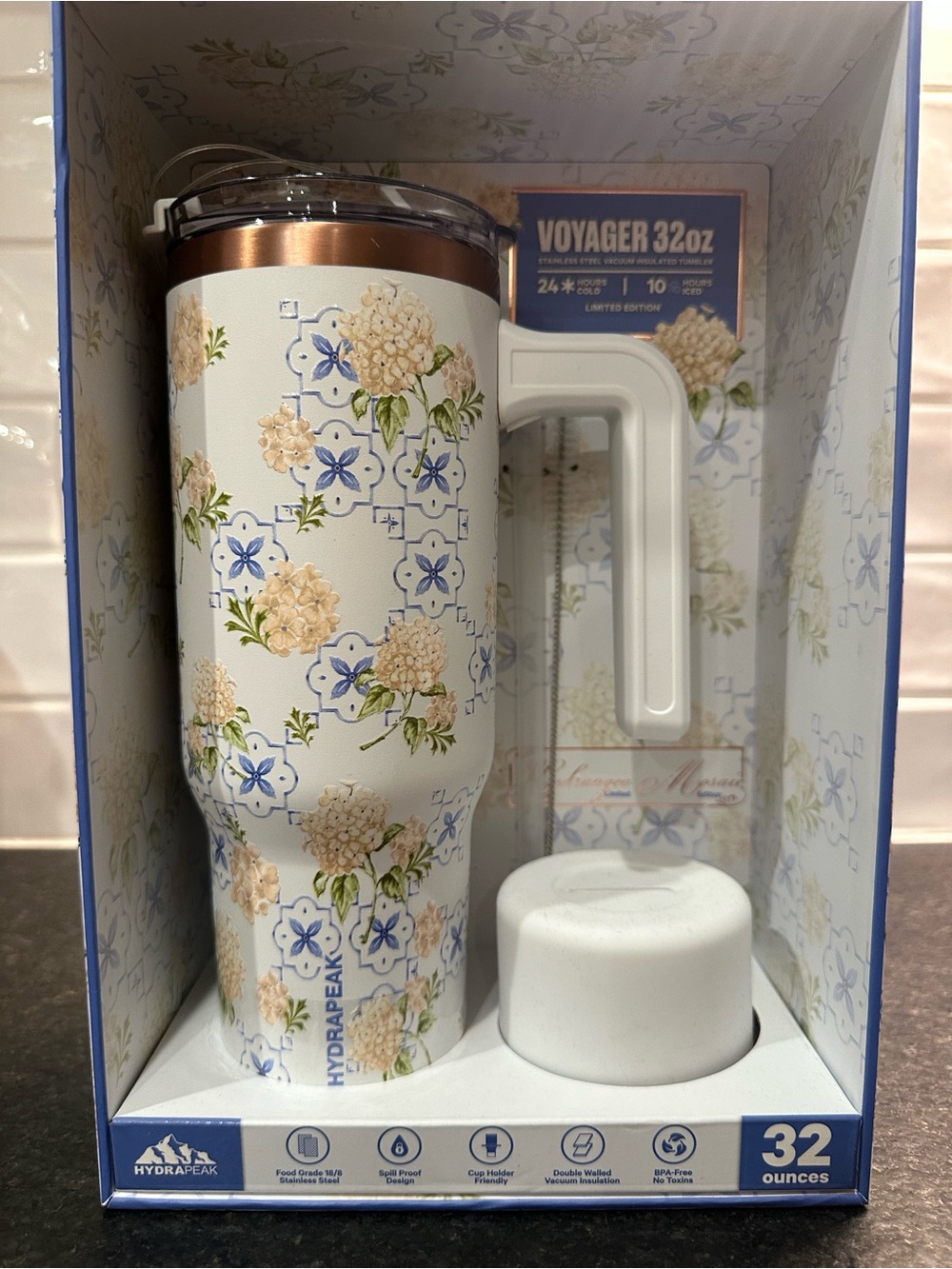 Hydrapeak 32oz Floral White Travel Tumbler with Handle